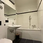 Spacious 2-bedroom Near Center Appartamento *