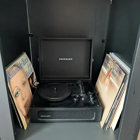 Apartment Spacious 2-bedroom Near Center Berlin