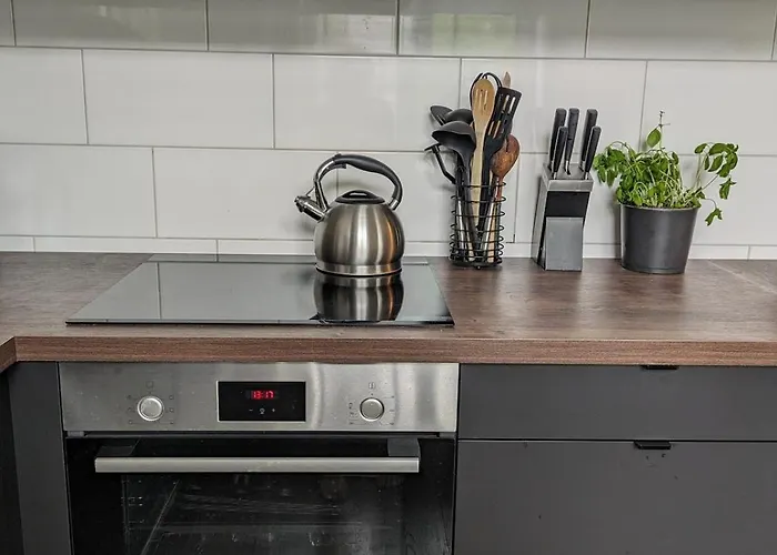 Spacious 2-bedroom Near Center Apartament